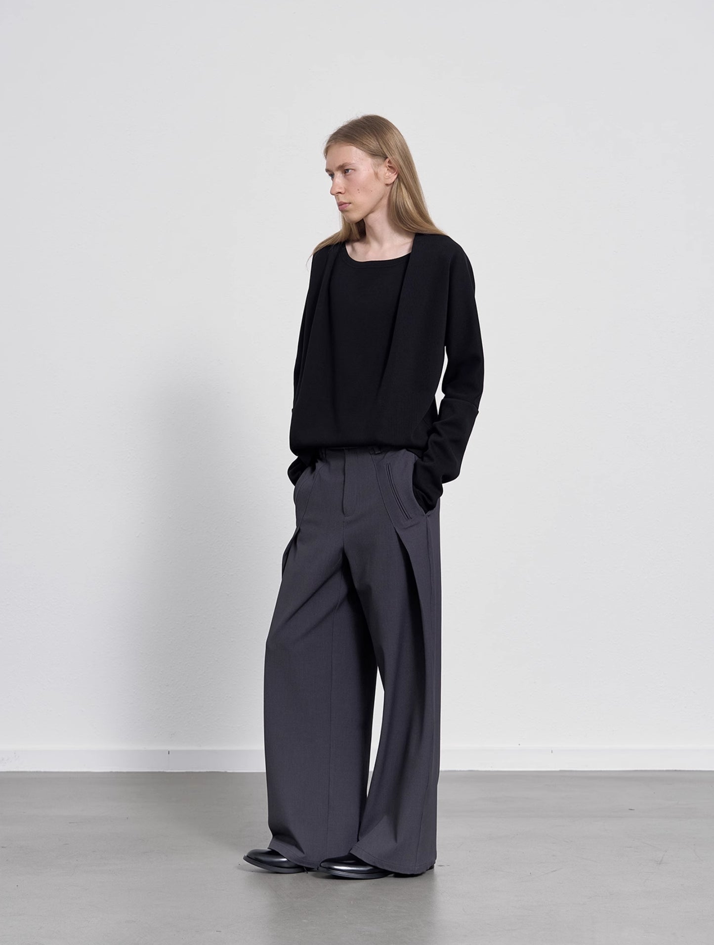 LIME SIDE PLEATED STRAIGHT PANTS