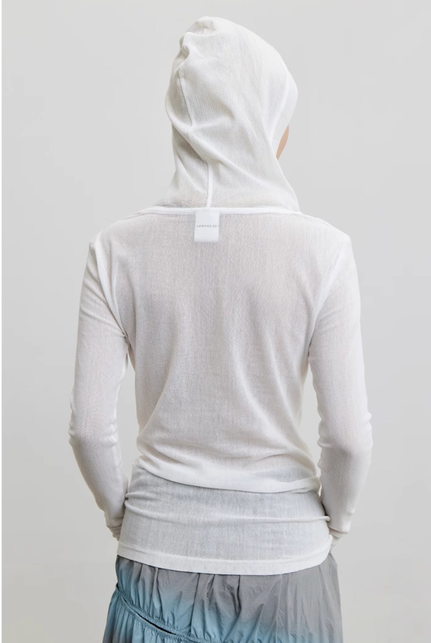 SWIRL MESH HOODED SLIM TOP
