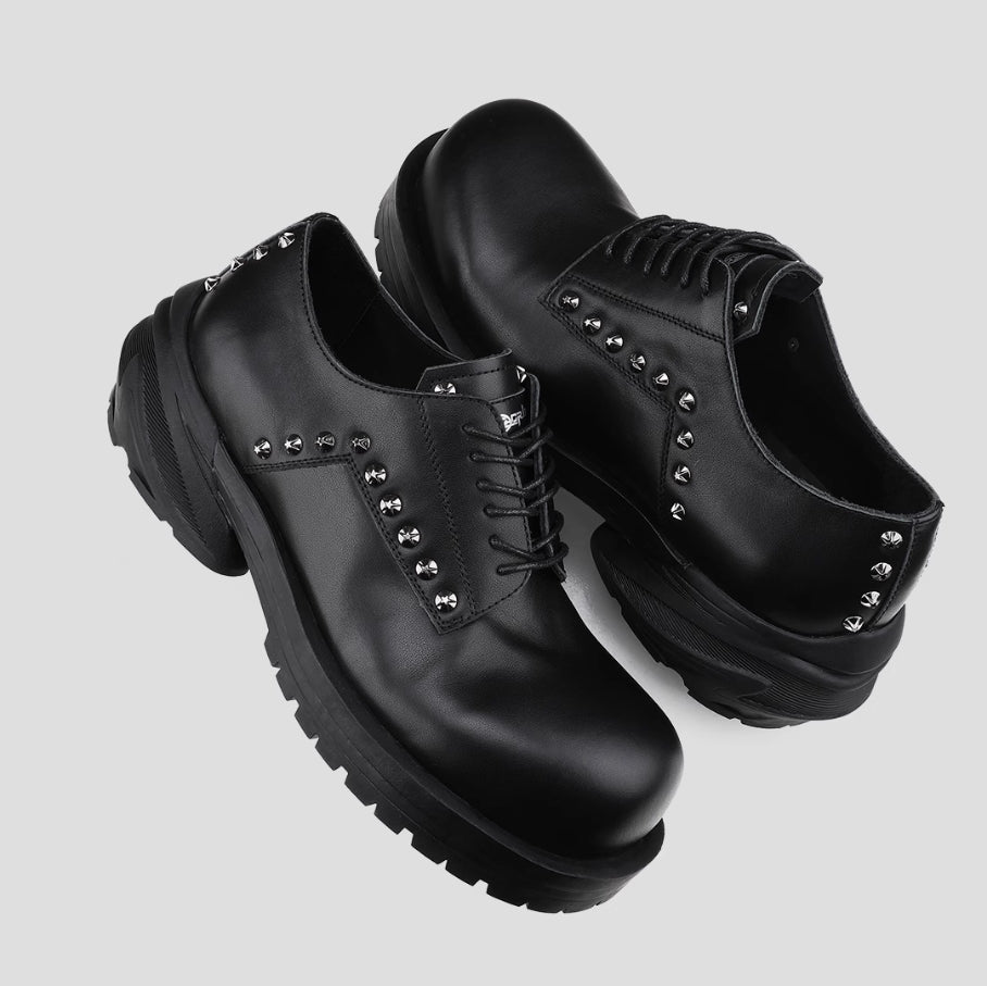 STUDDED LEATHER DERBY SHOES