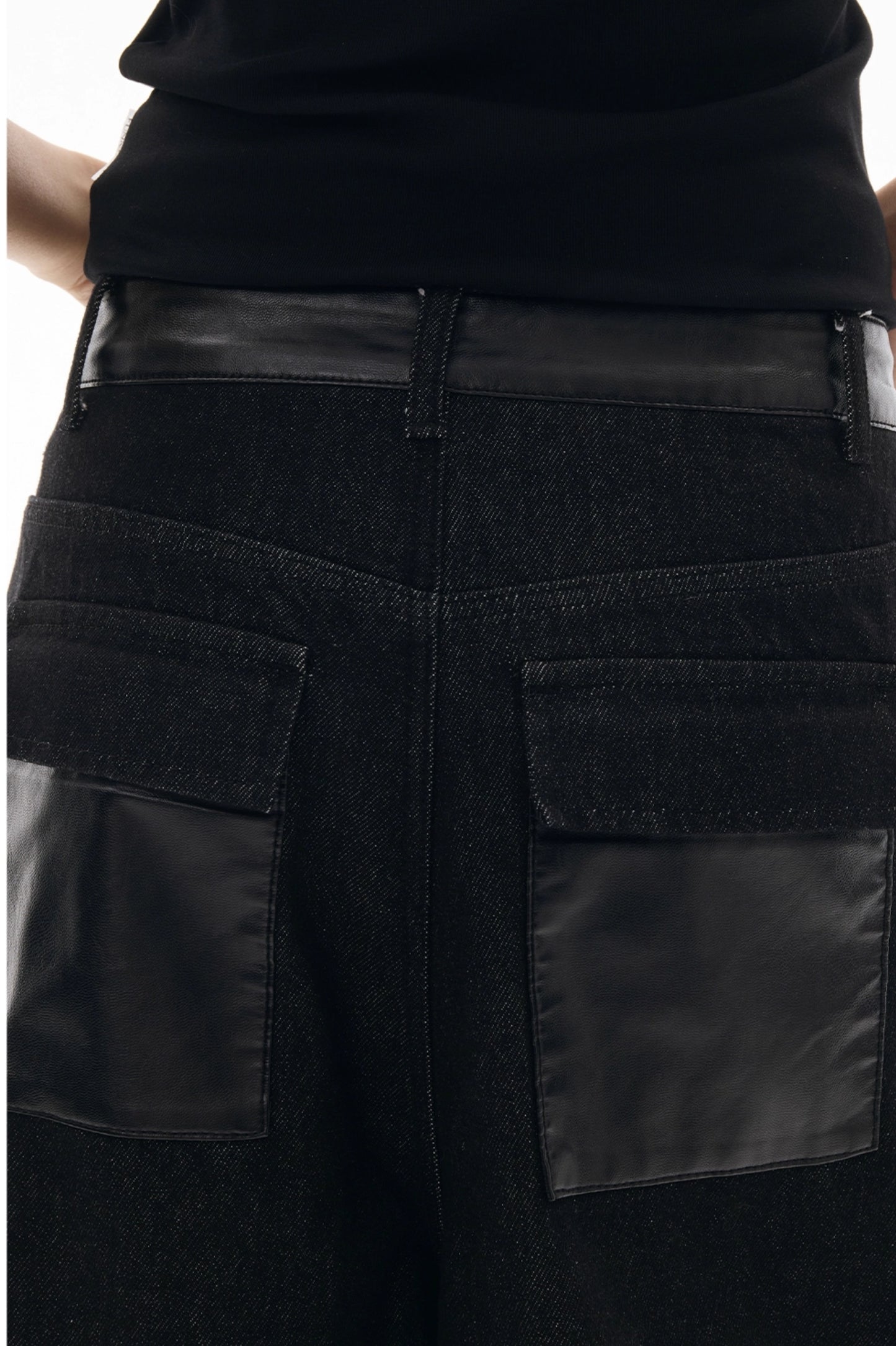LEATHER MIX LOOSE DENIM