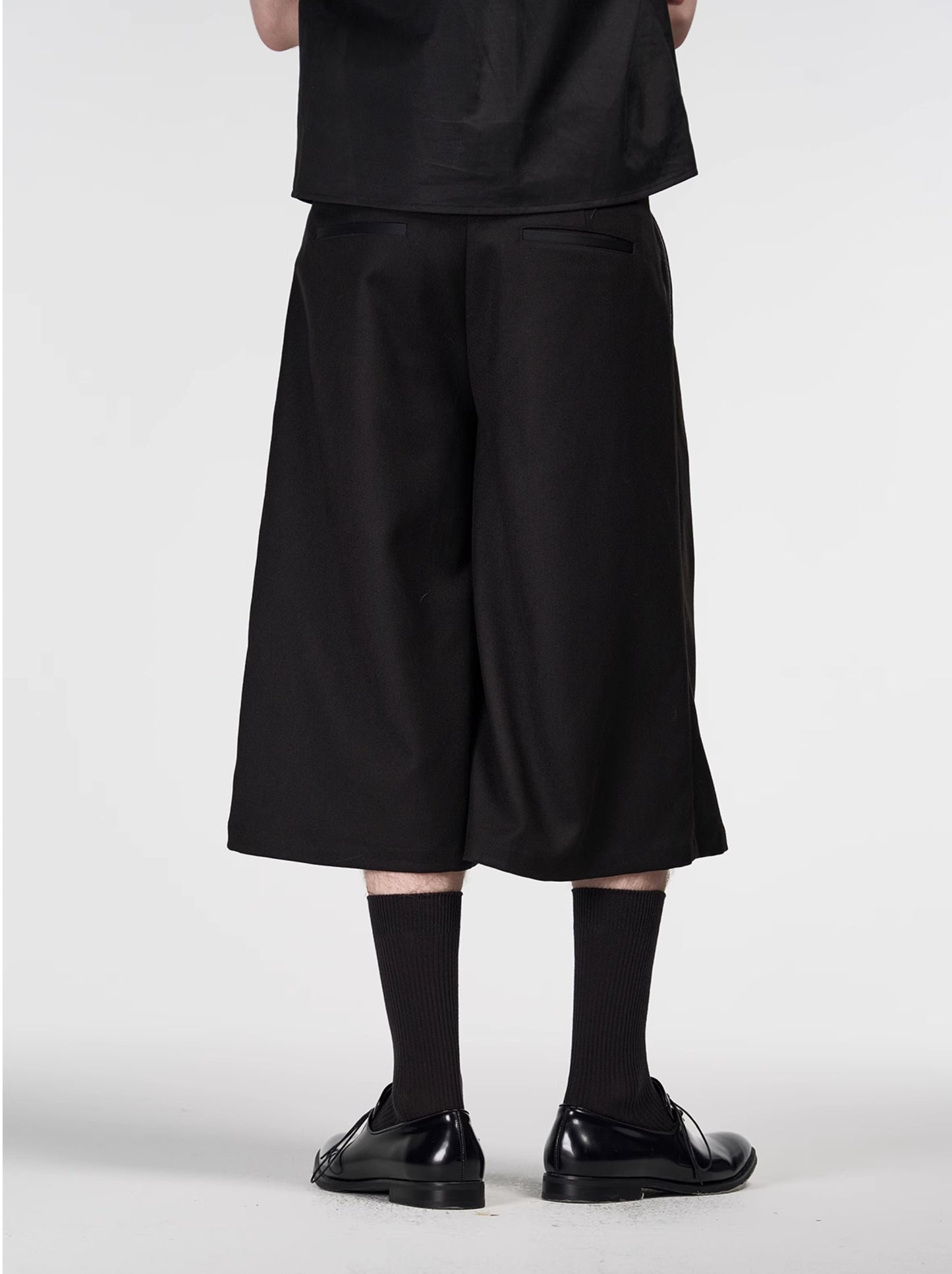 LOOSE FIT A-LINE SHORTS