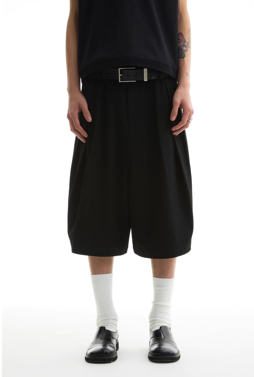 DOUBLE PANEL PLEATED SHORTS