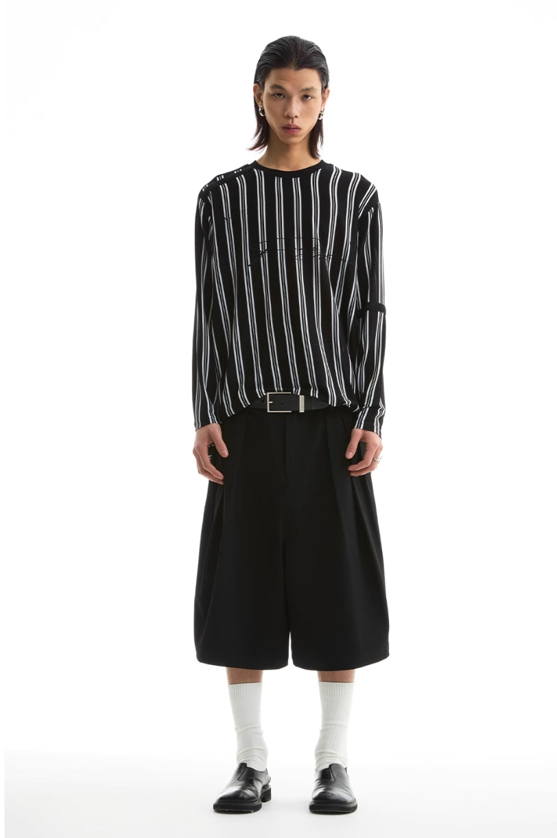 DOUBLE PANEL PLEATED SHORTS