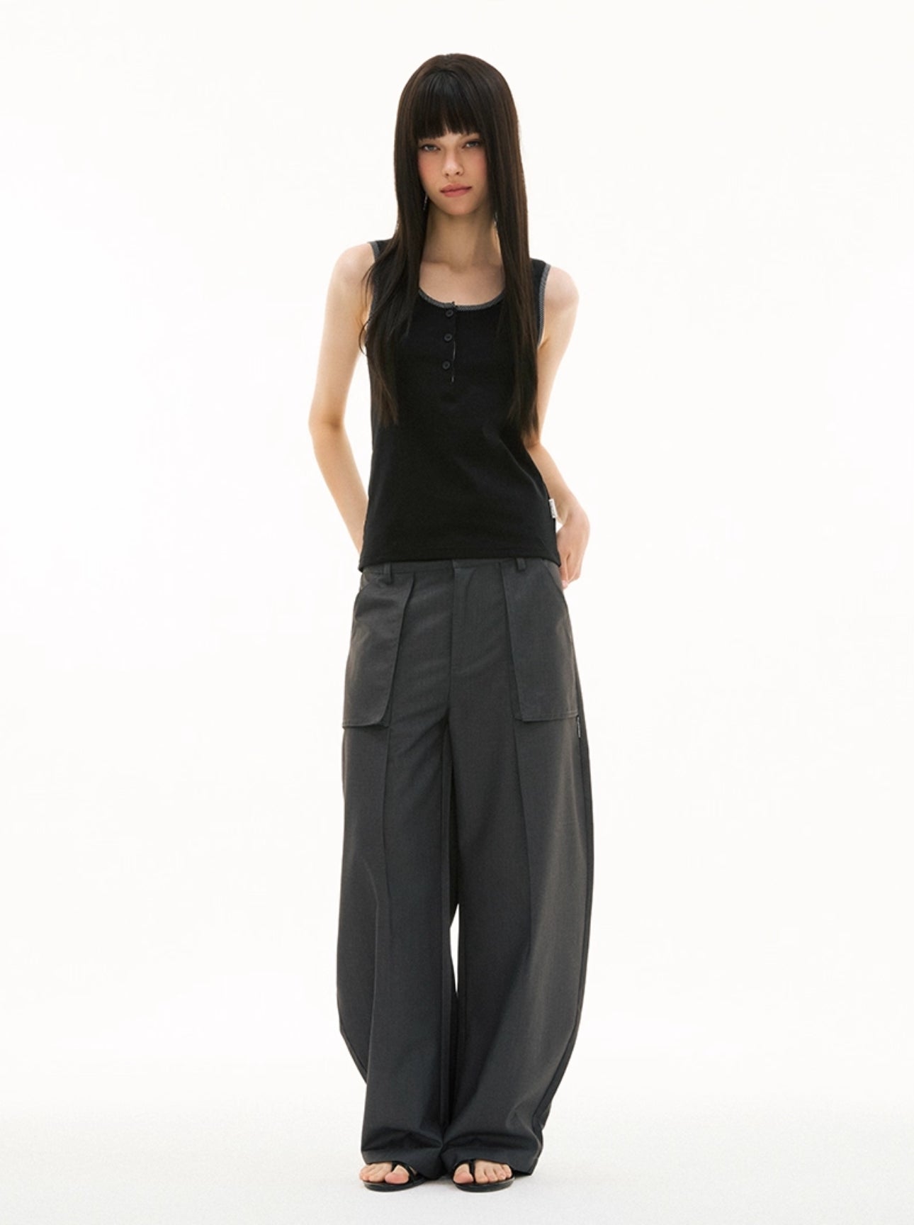 PATCH POCKET BANANA PANTS