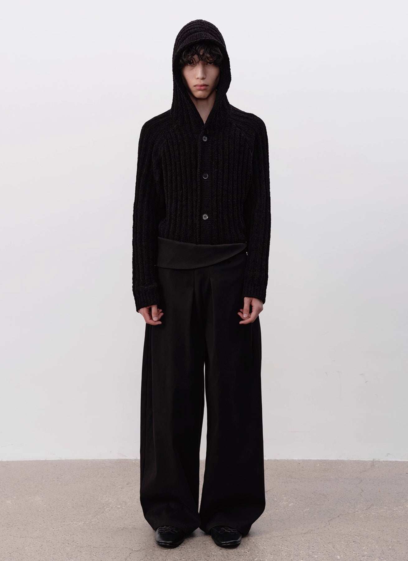 DOUBLE PLEAT LOOSE TROUSERS