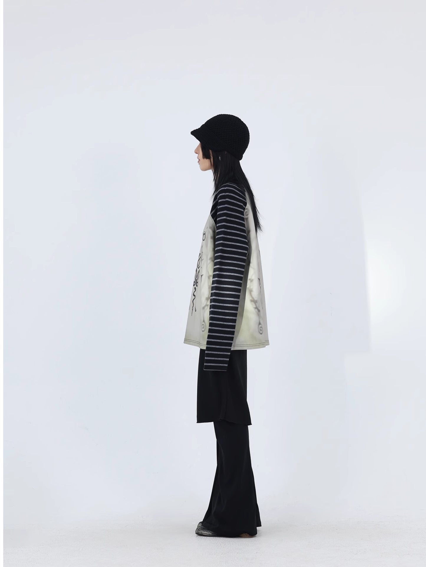 RAGLAN STRIPE SWEATSHIRT