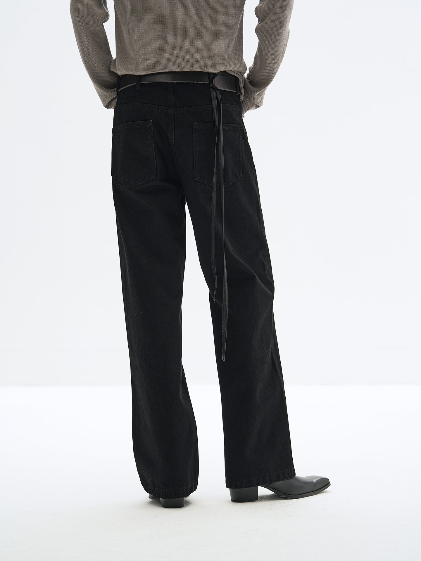 CARBON BLACK STRING HEM DENIM