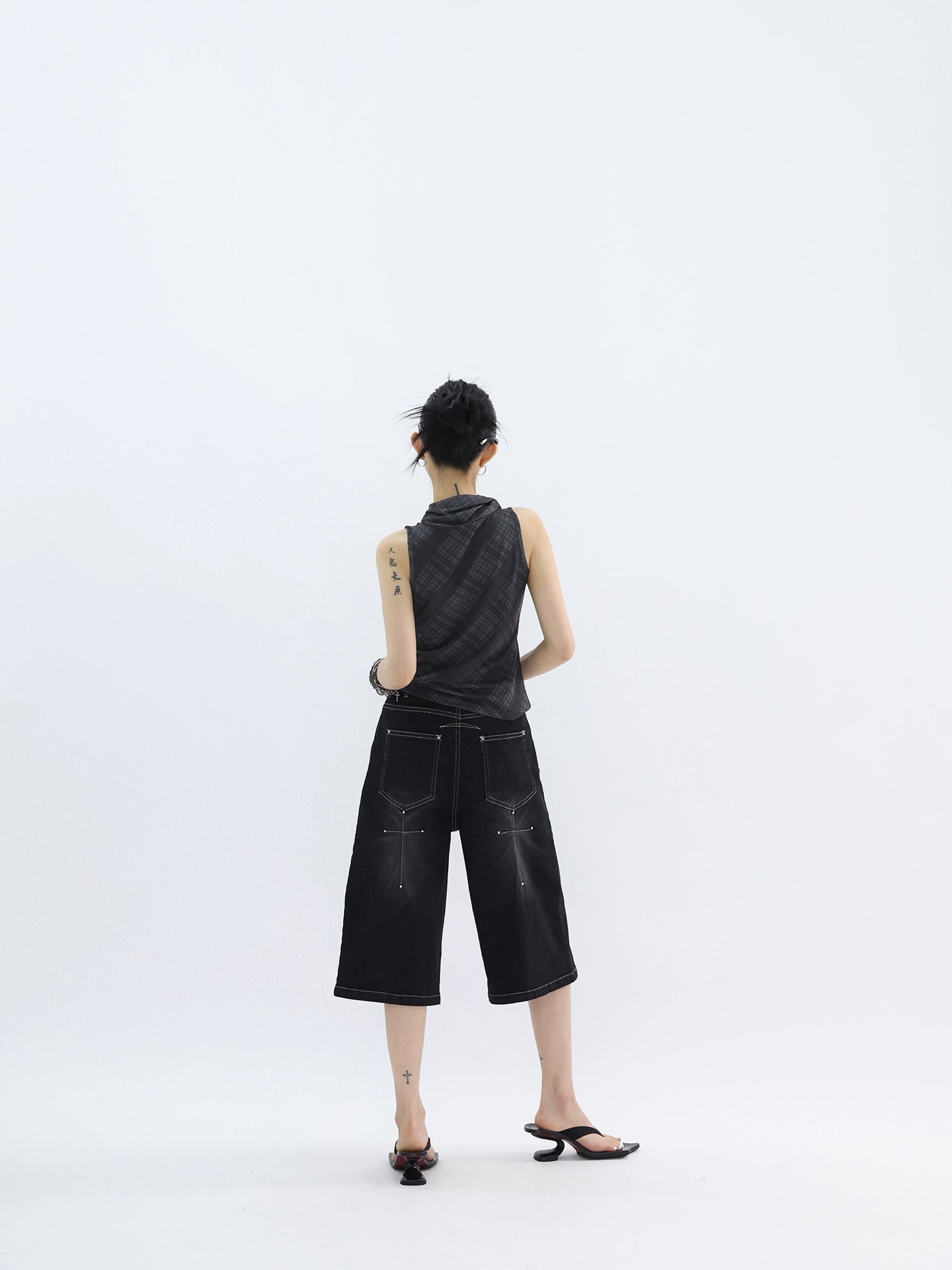 PUNK STITCHED CROP JEANS