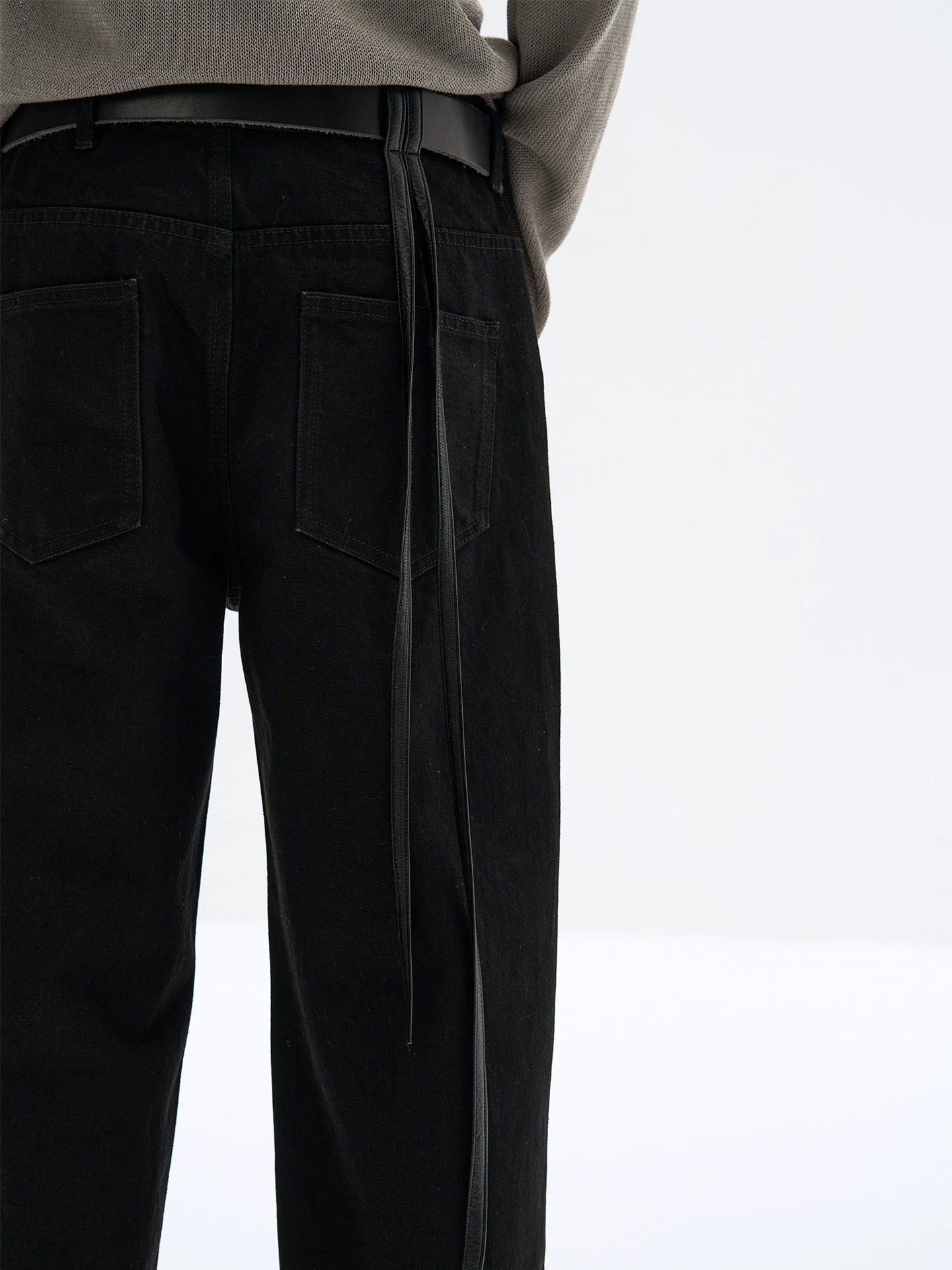 CARBON BLACK STRING HEM DENIM