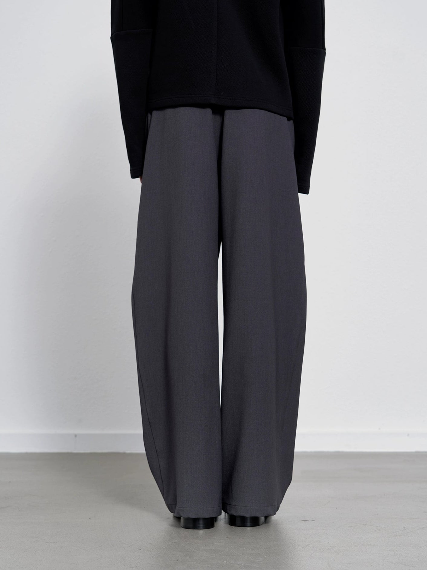 LIME SIDE PLEATED STRAIGHT PANTS