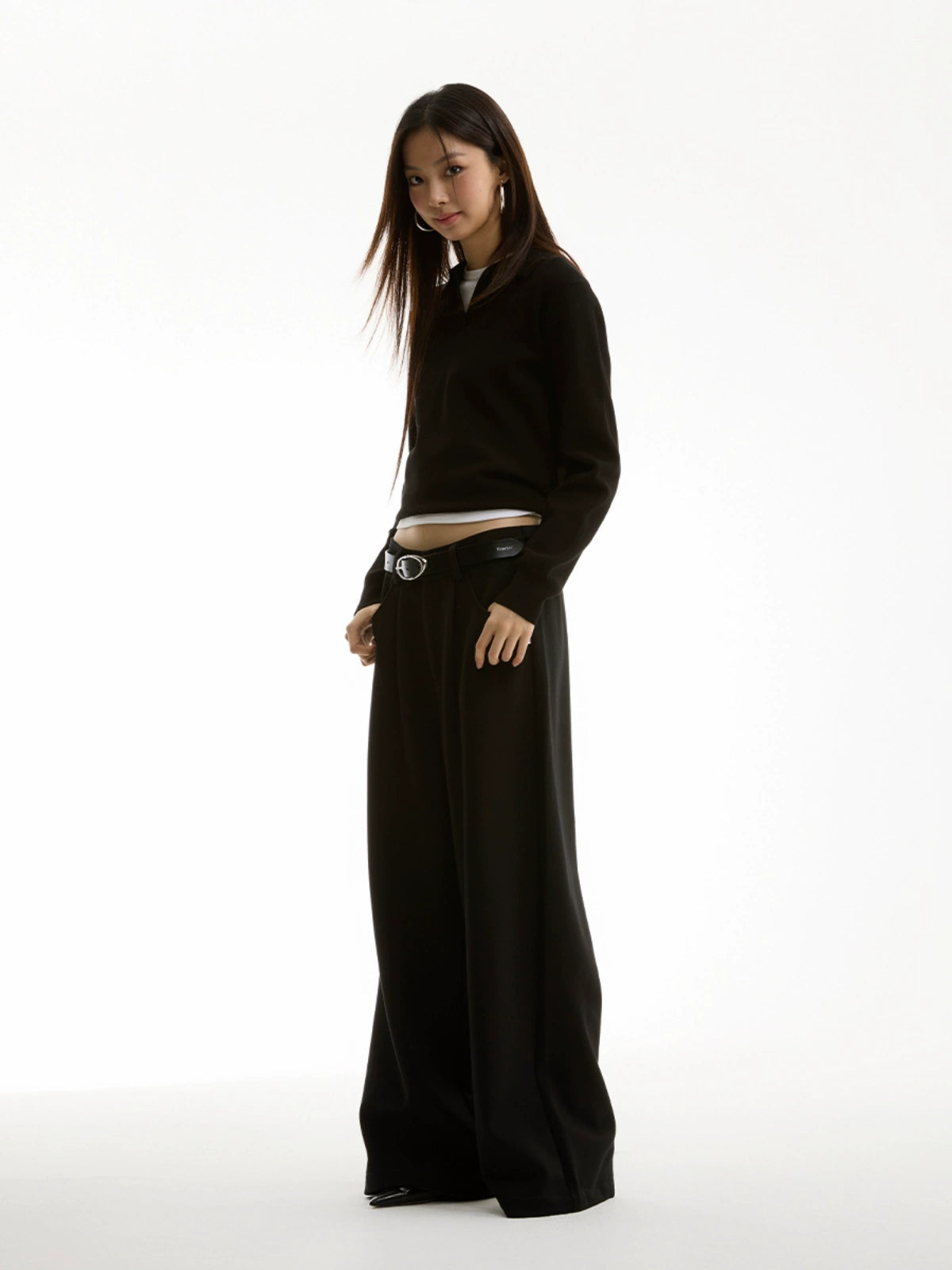 STRAIGHT FIT PLEATED SWEATPANTS