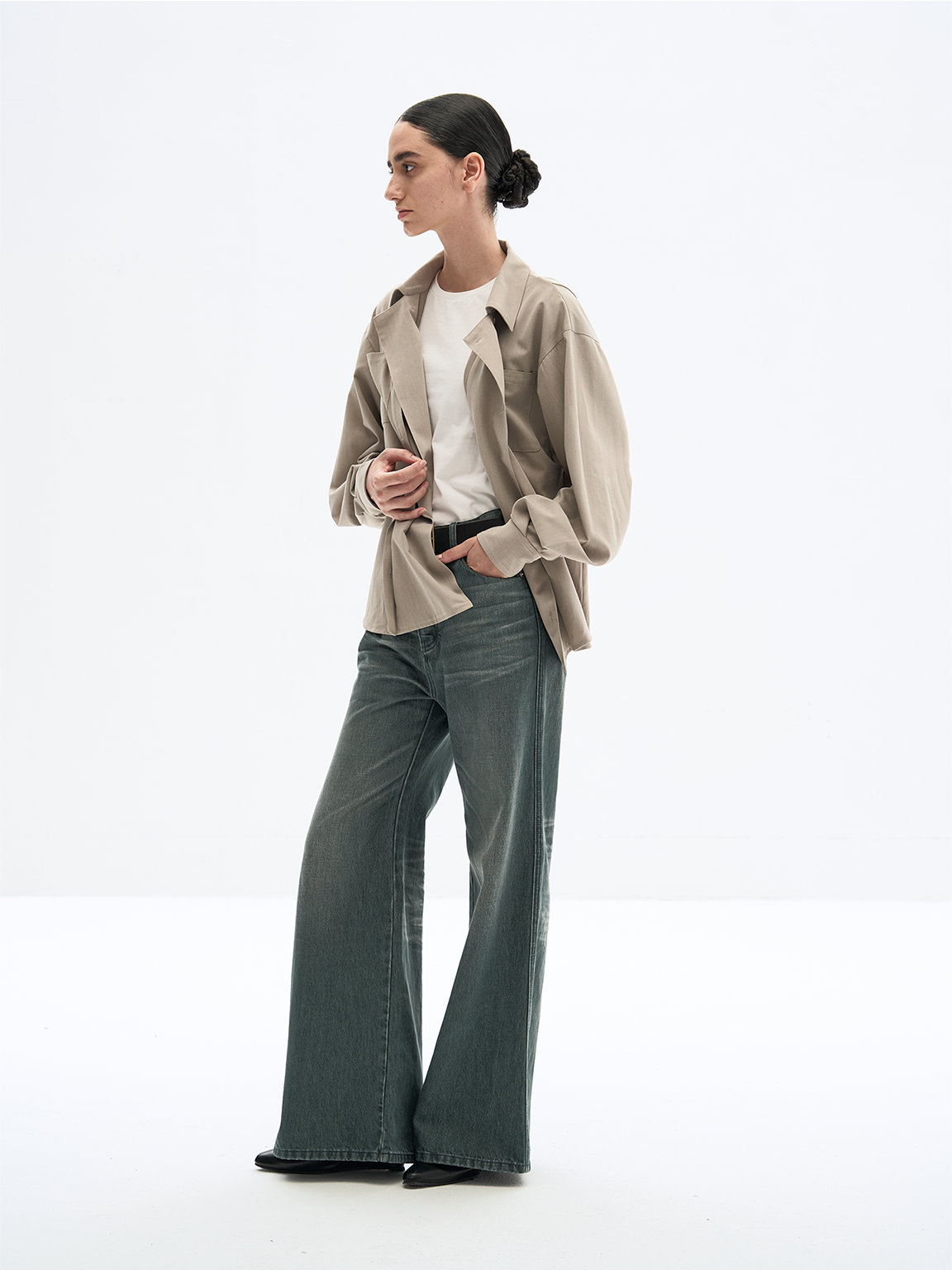 EMBROIDERED LOW-RISE TEAL JEANS