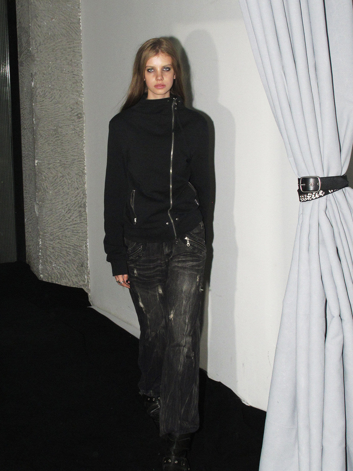 ASYMMETRIC ZIP STAND COLLAR JACKET