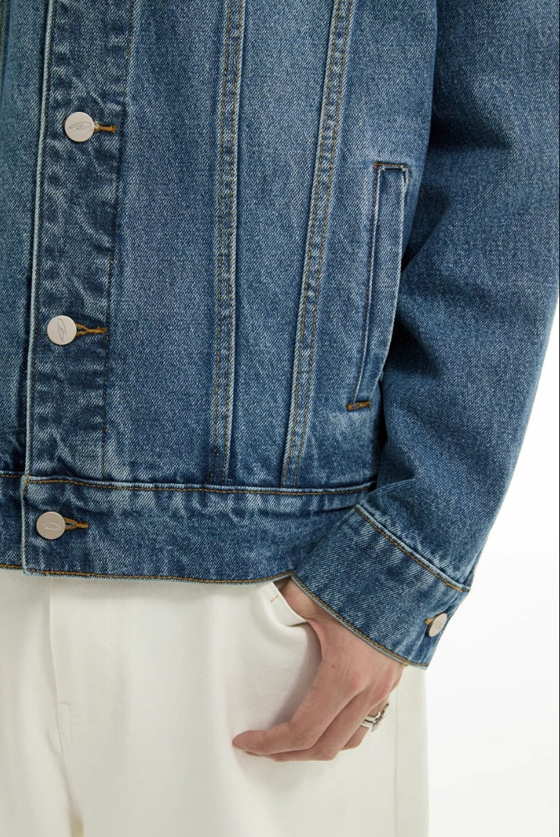 BLUE WASHED DISTRESSED DENIM JACKET