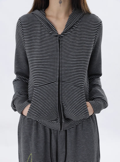 CROSS PRINT STRIPED SWEAT SET