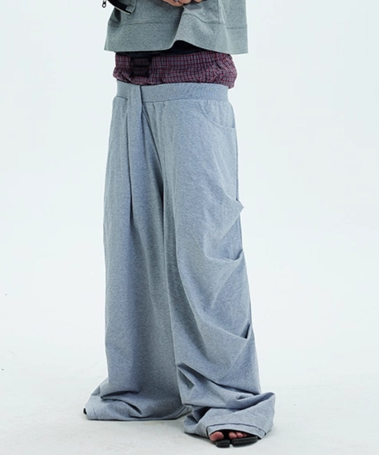 ASYMMETRIC DRAPE BAGGY SWEATPANTS