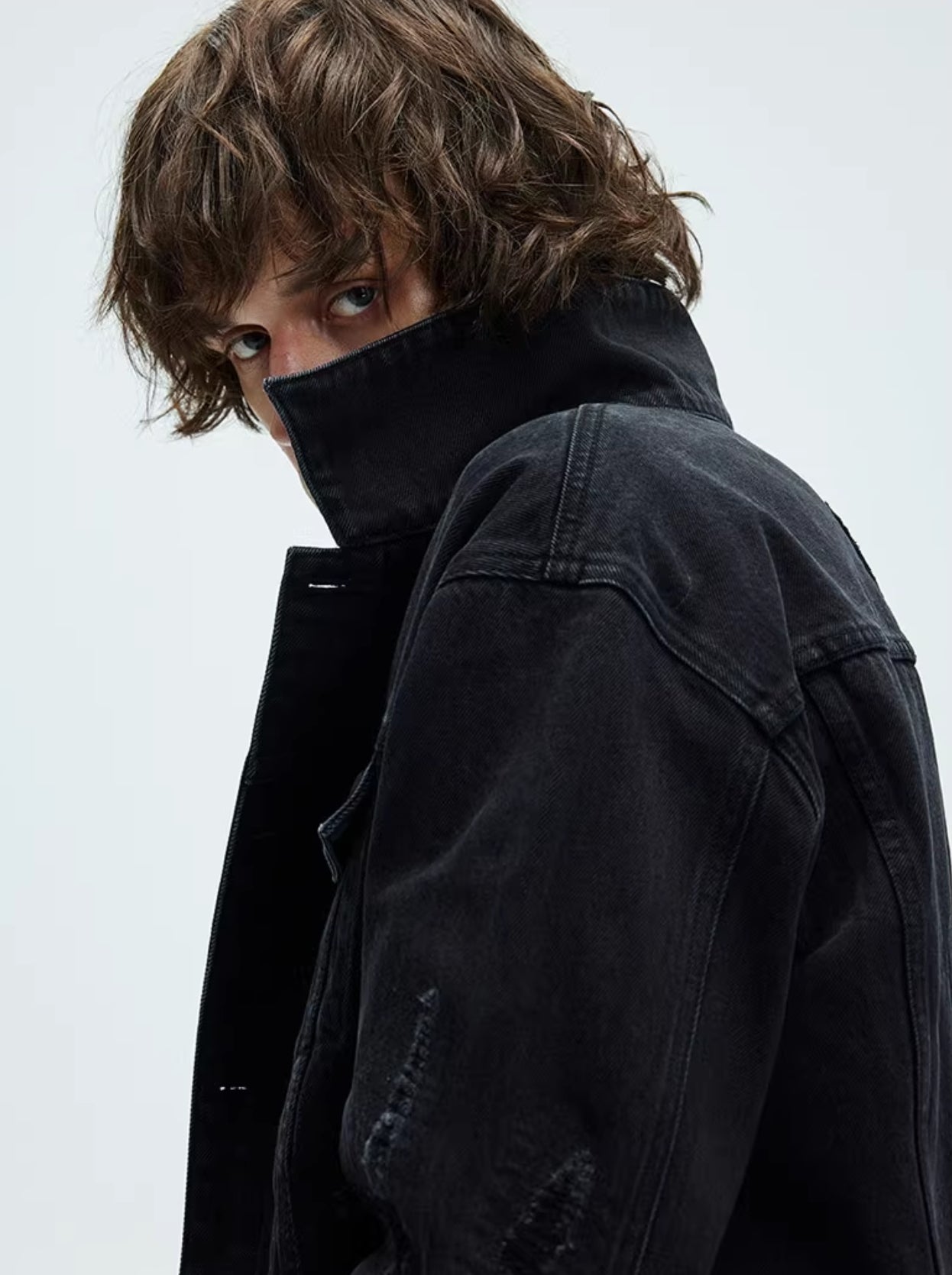 HEAVY WASH DISTRESSED DENIM JACKET