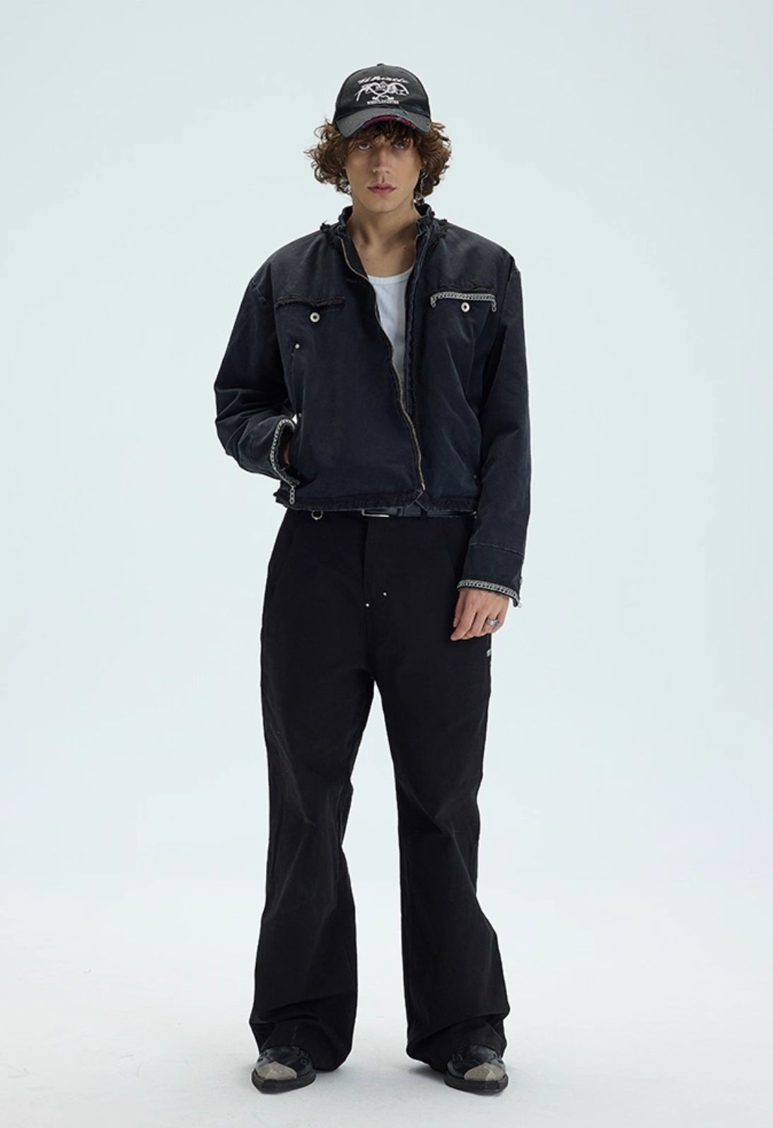 CHAIN DETAIL SHORT PADDED JACKET