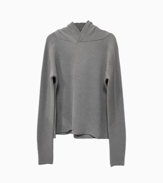 CURVED FINE HOLE KNIT SWEATER