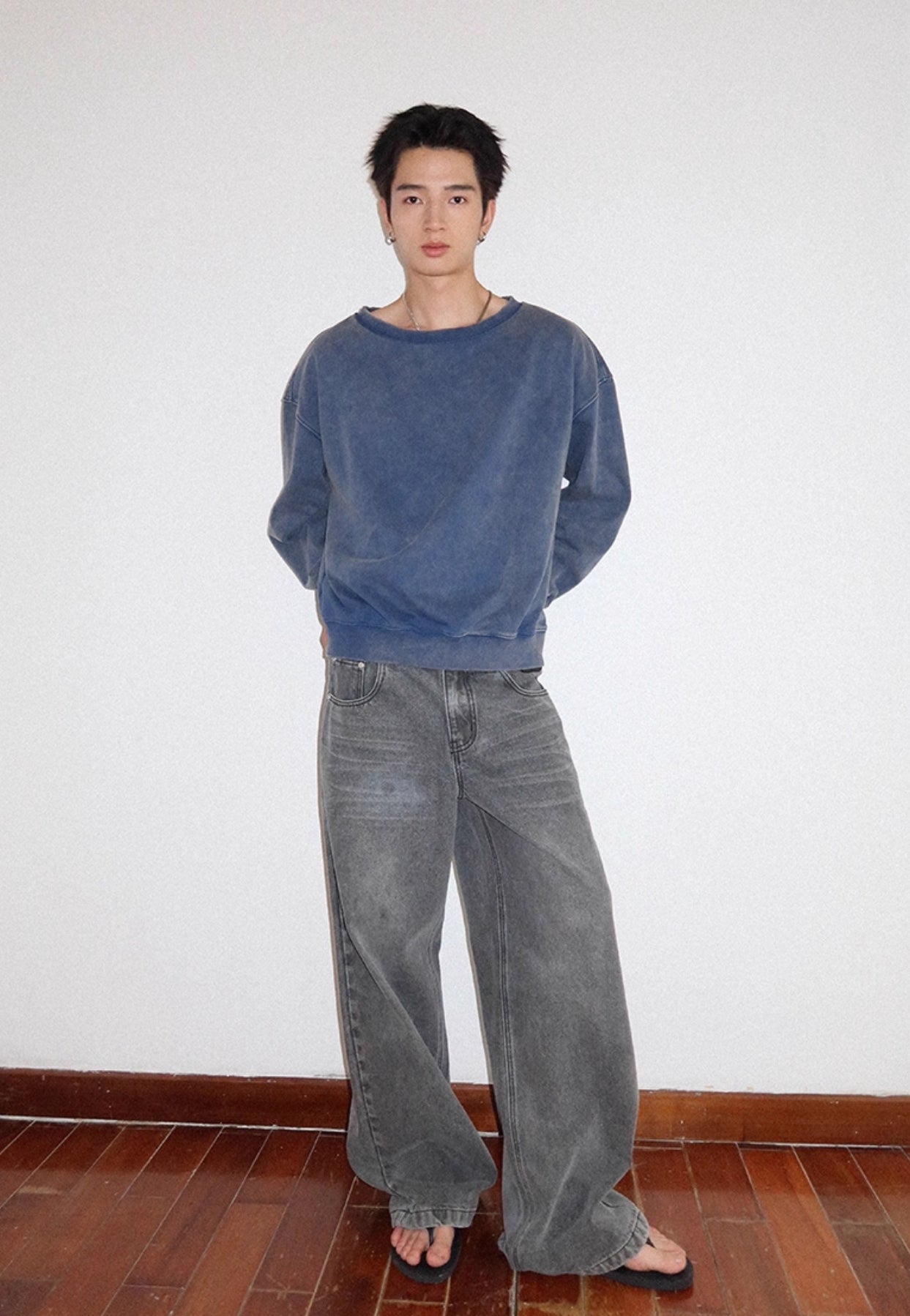 LOOSE WASHED COLOR PULLOVER