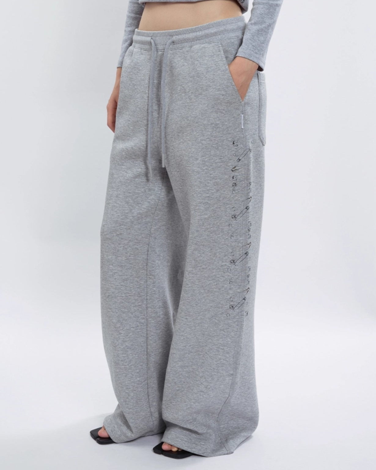 SIDE SEAM PIN PRINT SWEATPANTS
