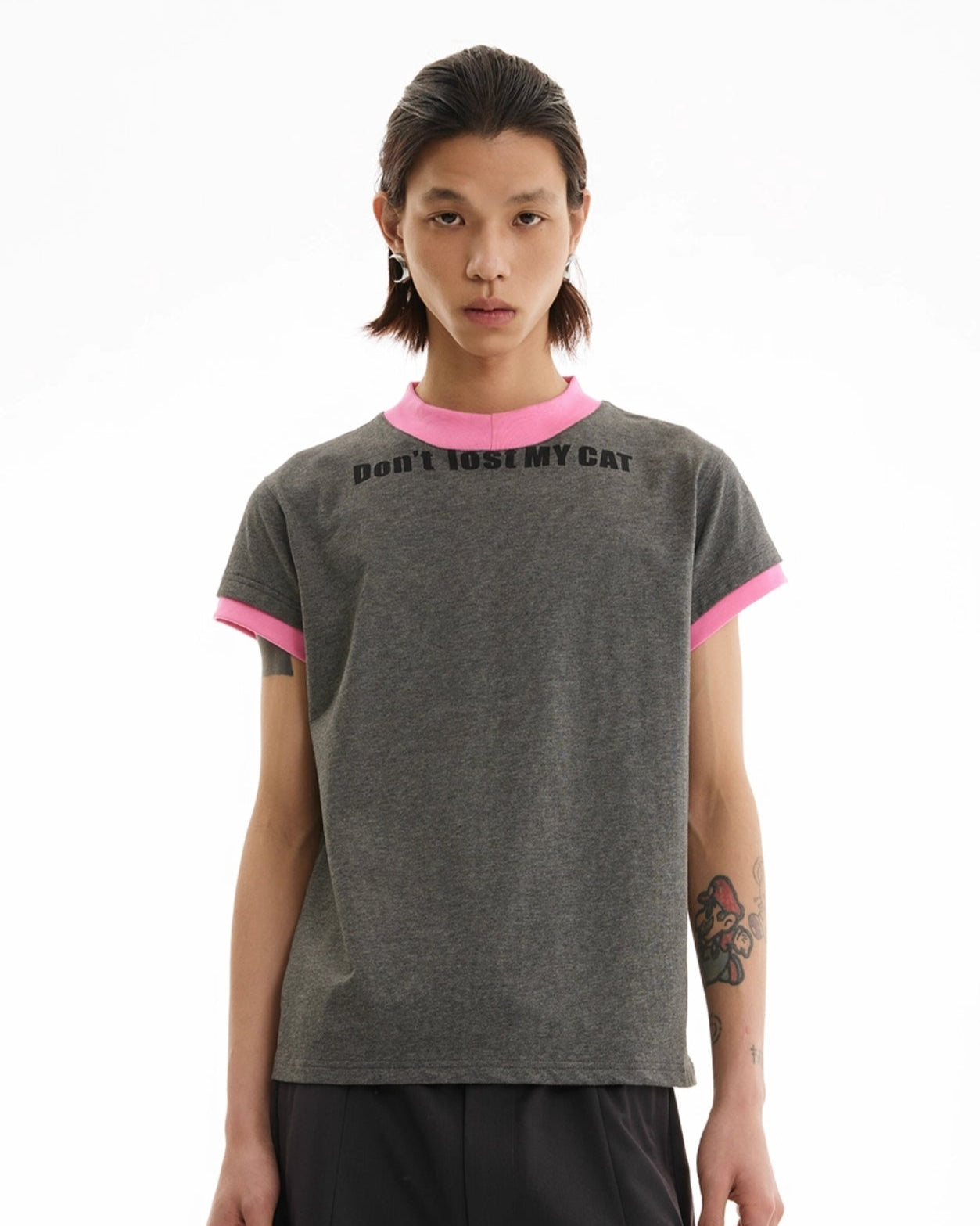 LOOSE SHOULDER CONTRAST TEE