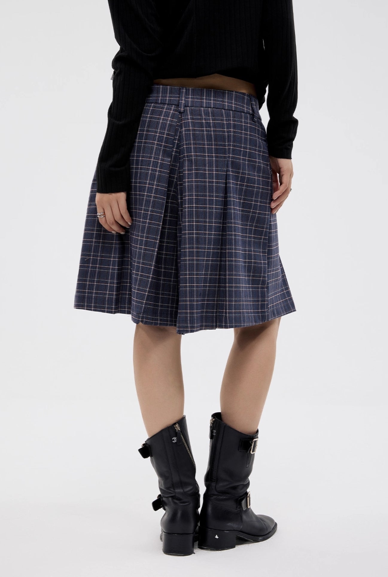 BRITISH STYLE PLEATED DRESS SHORTS