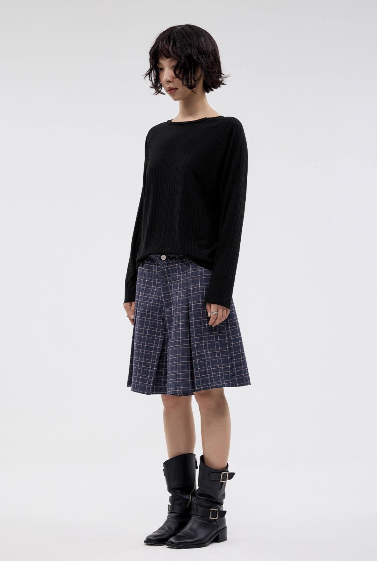 BRITISH STYLE PLEATED DRESS SHORTS