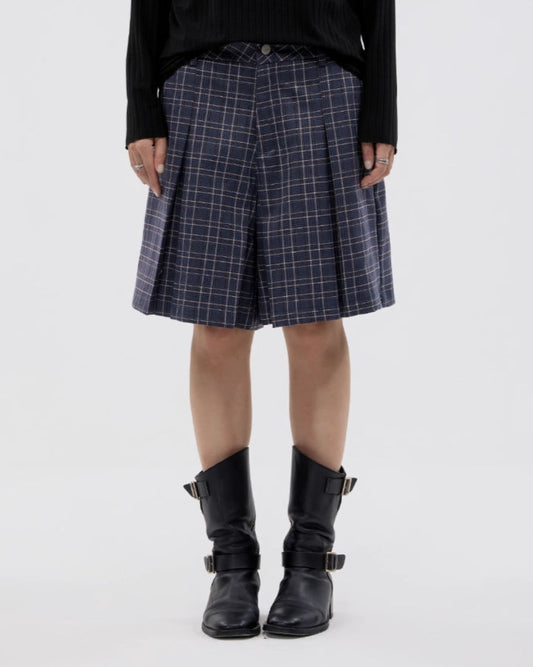 BRITISH STYLE PLEATED DRESS SHORTS