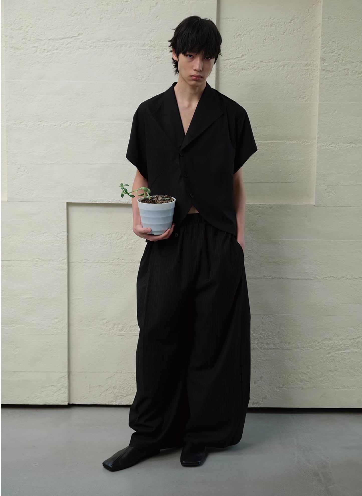 CURVED SLIT DOVETAIL SHIRT