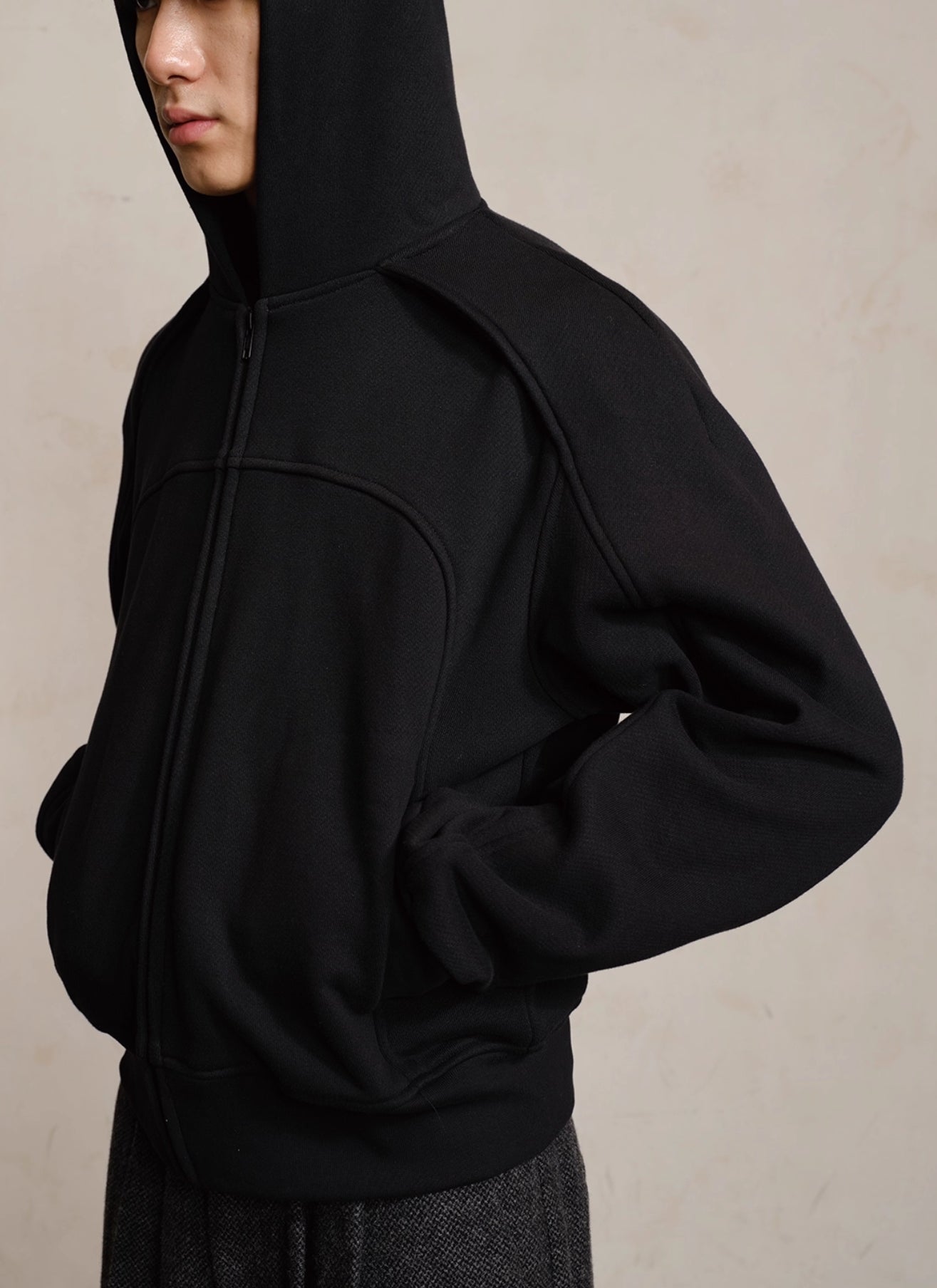 ARMOUR LOOP-ARCH SHORT HOODIE