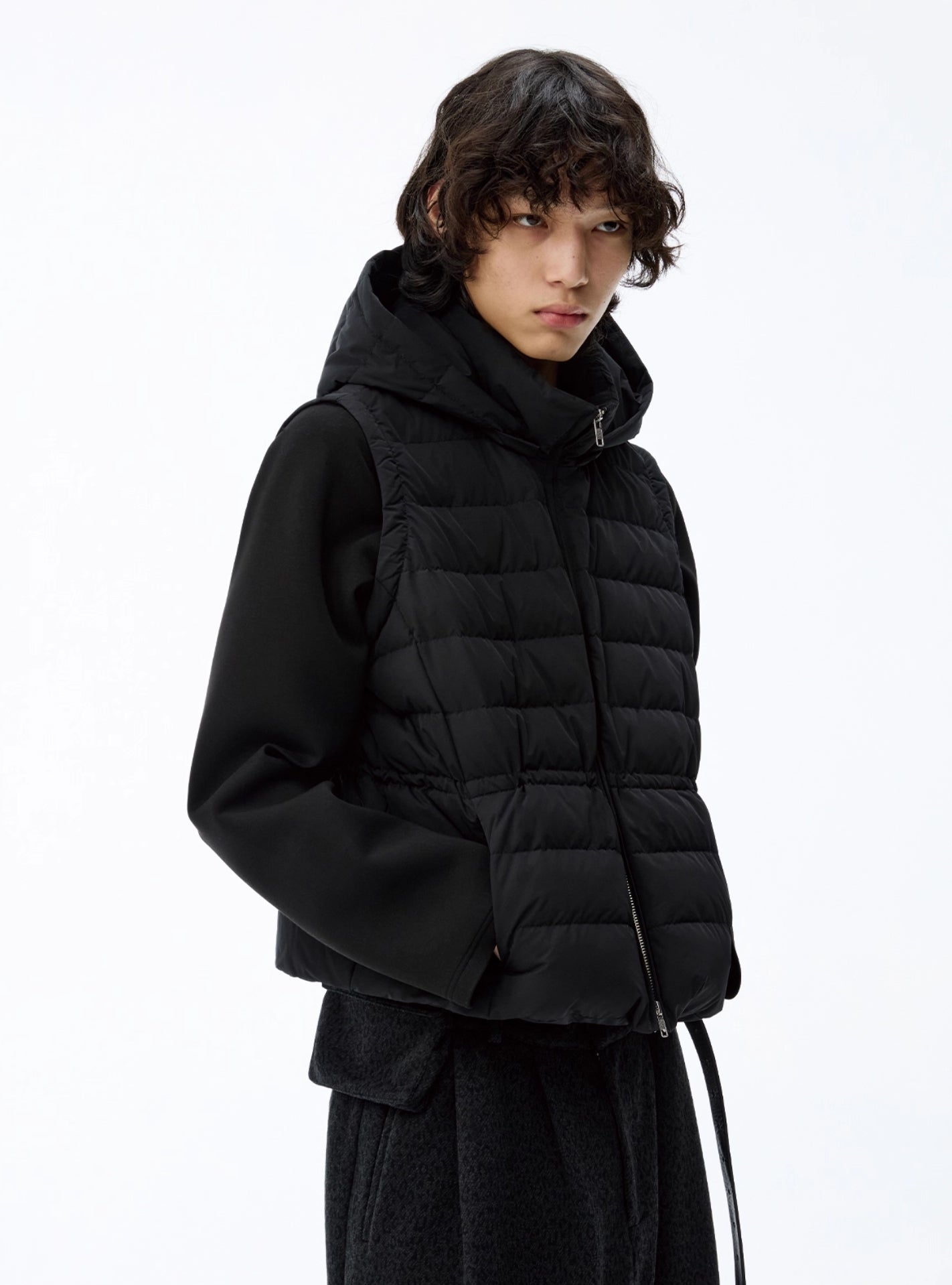 DETACHABLE SLEEVES DOWN PUFFER