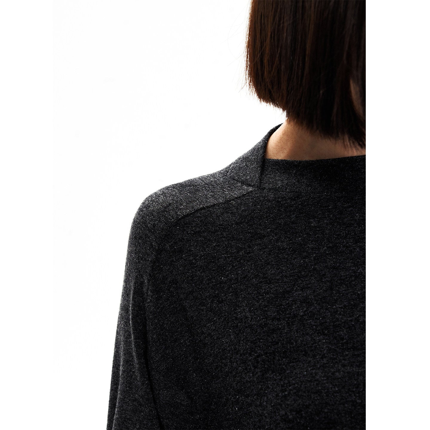MATTE RAGLAN KNIT TEE