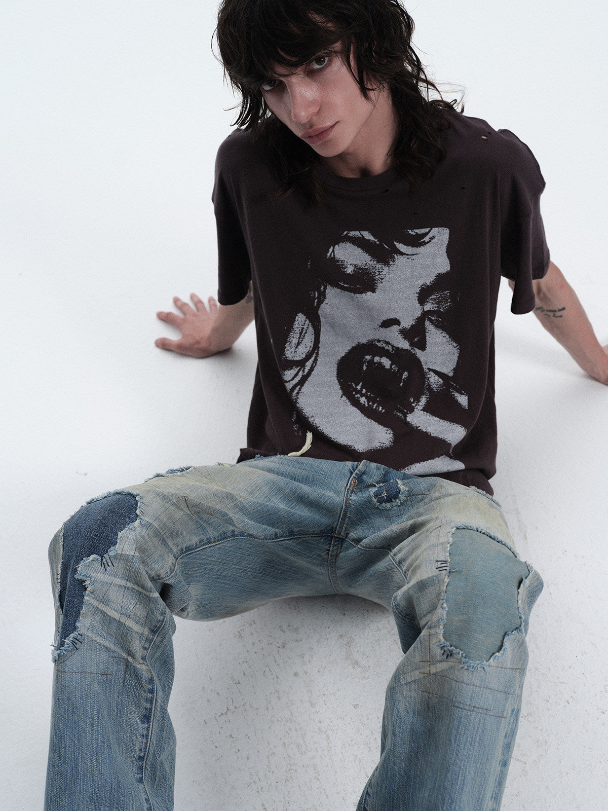 VAMPIRE PORTRAIT CREW NECK TEE