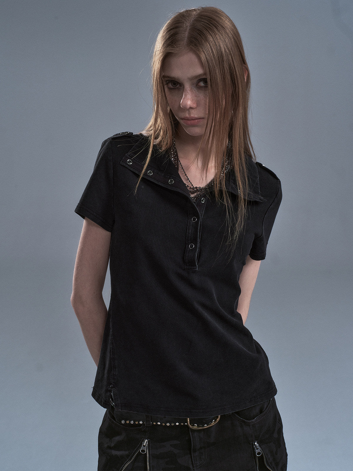 METAL SNAP FITTED TEE