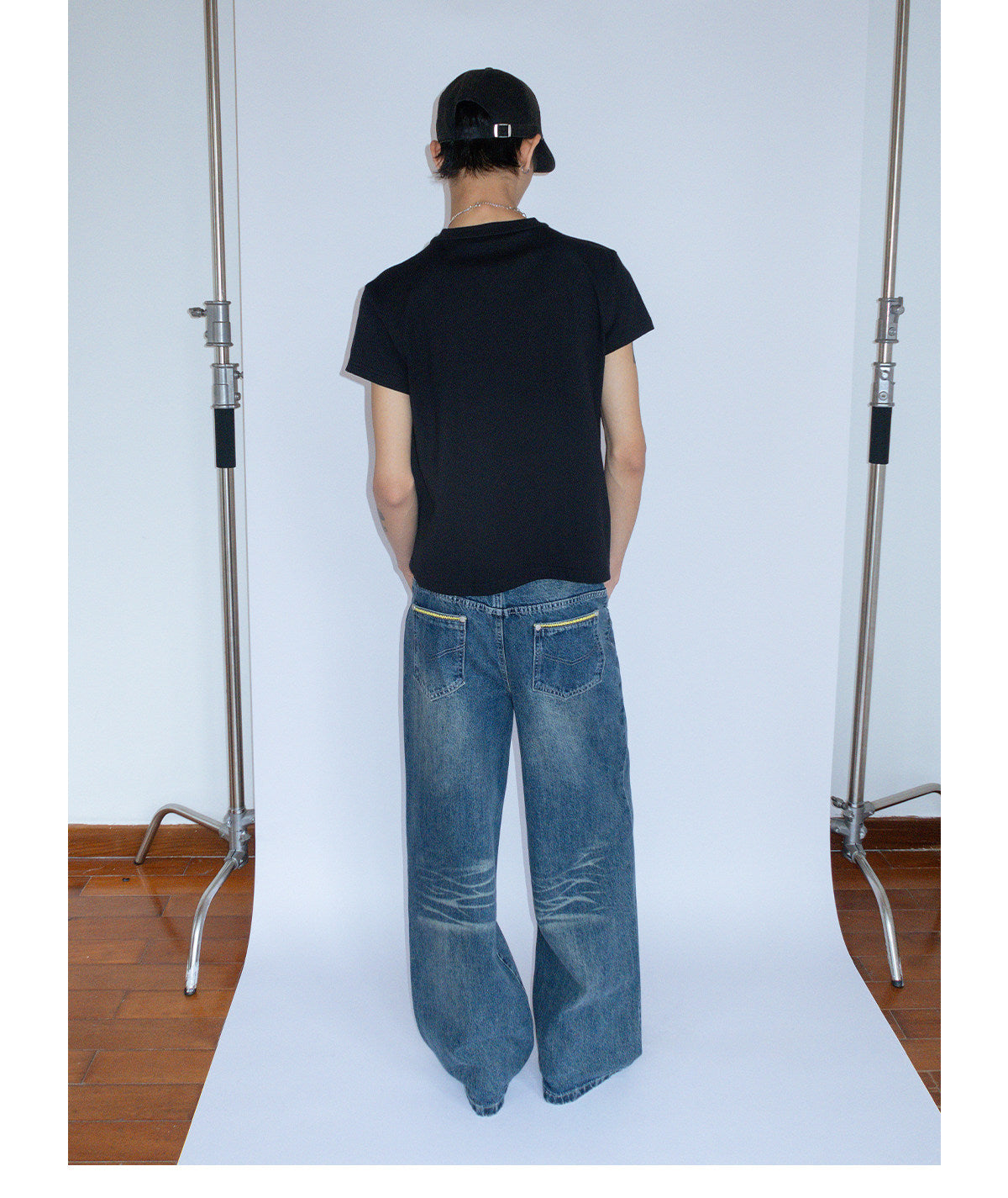 WASHED WIDE LEG SILHOUETTE JEANS