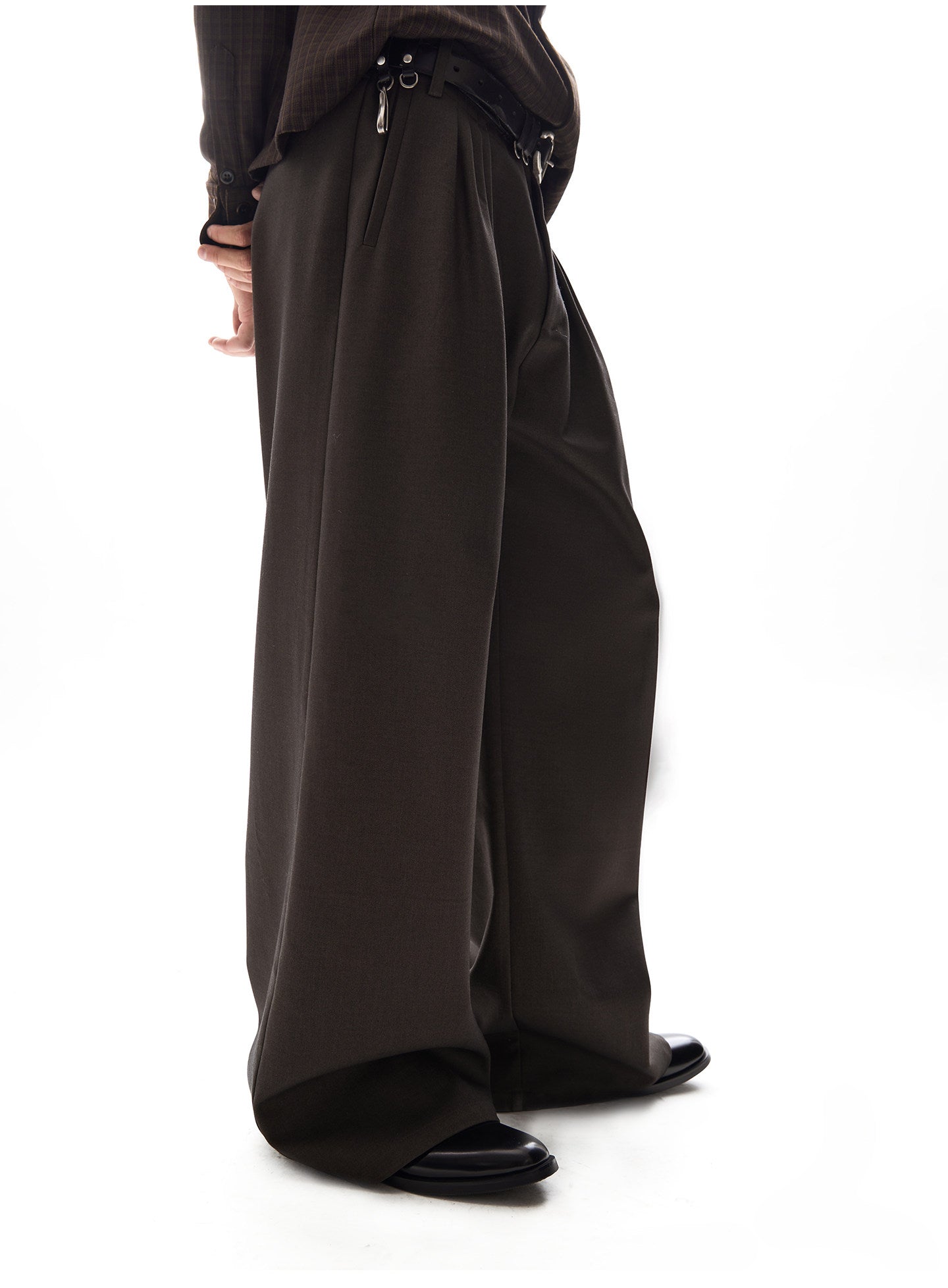 BROWN CHECK PLEATED WIDE TROUSERS