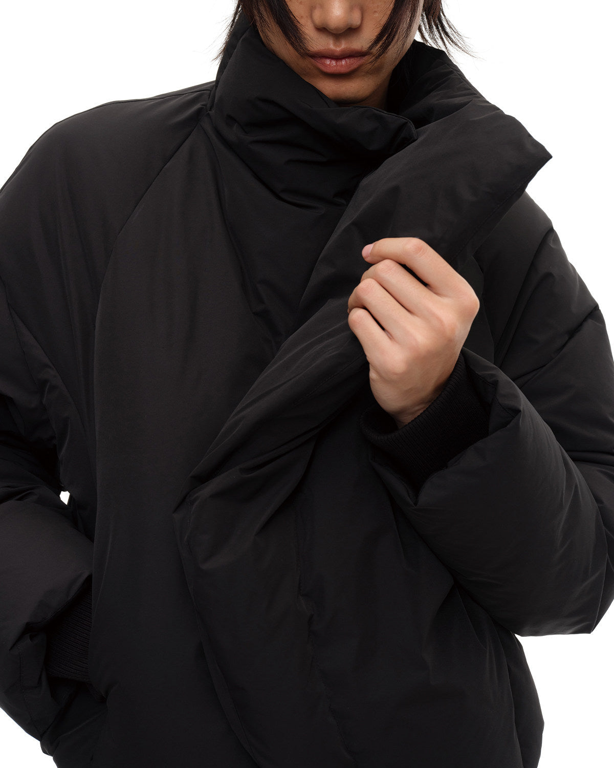 CURVED ZIP HIGH NECK DOWN JACKET