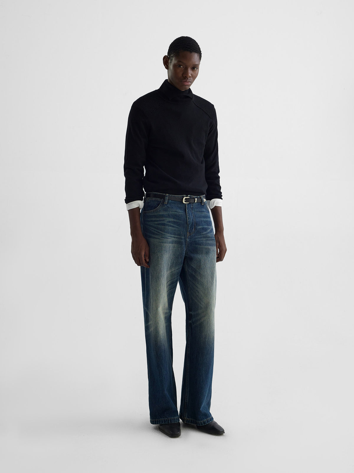 SCULPTURAL W NECK WOOL SWEATER