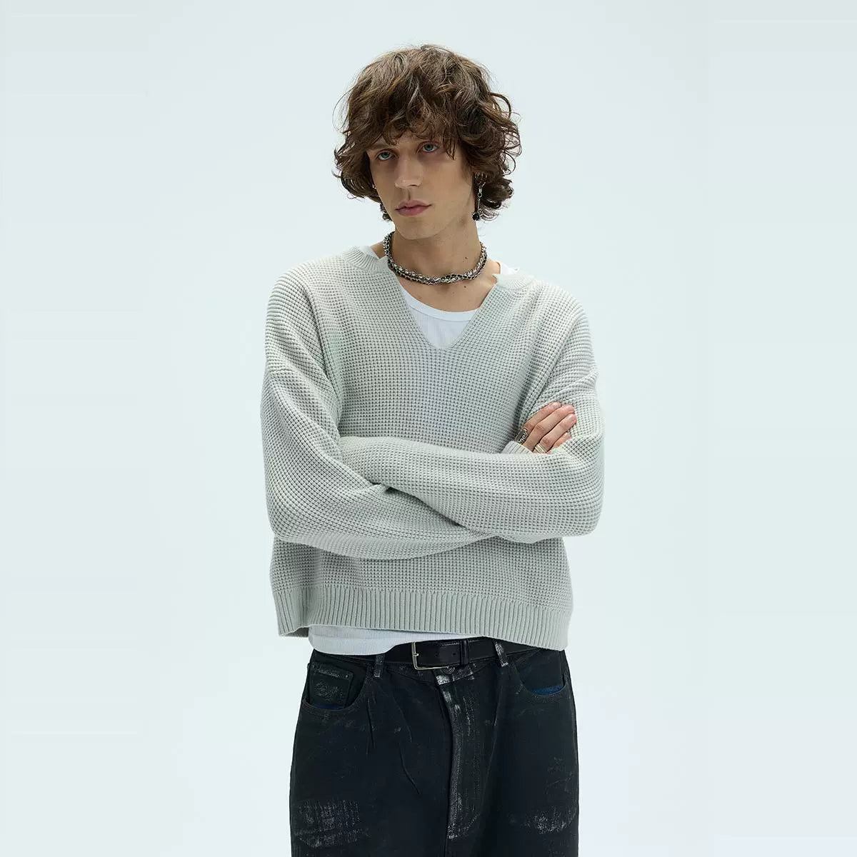 LOOSE TRICOLOR V-NECK SWEATER