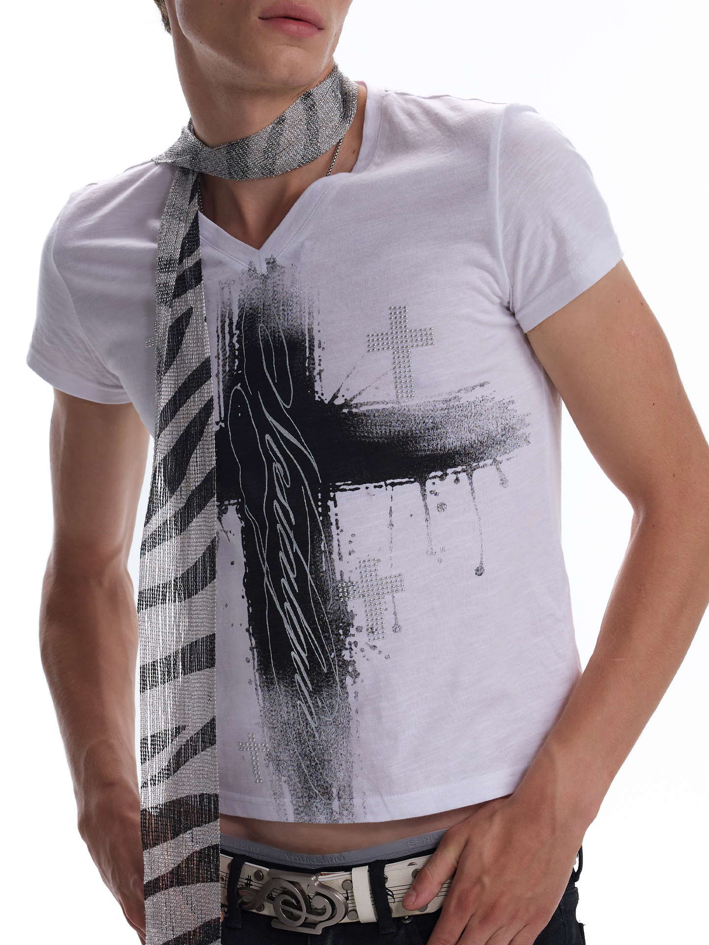 RHINESTONE FOIL V NECK TOP