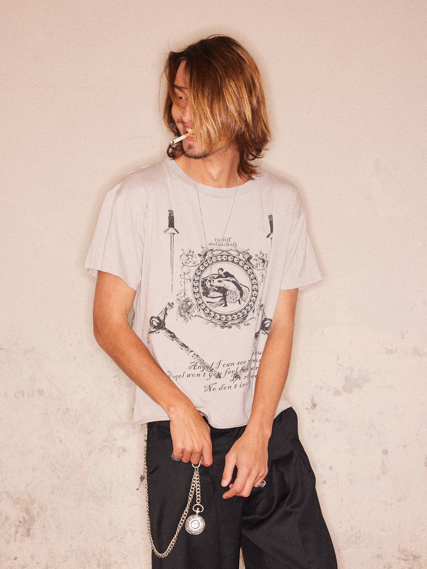 DAGGER GRAPHIC CREW NECK TEE