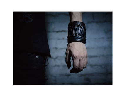 RIVETED DARK COURT WRIST BRACELET