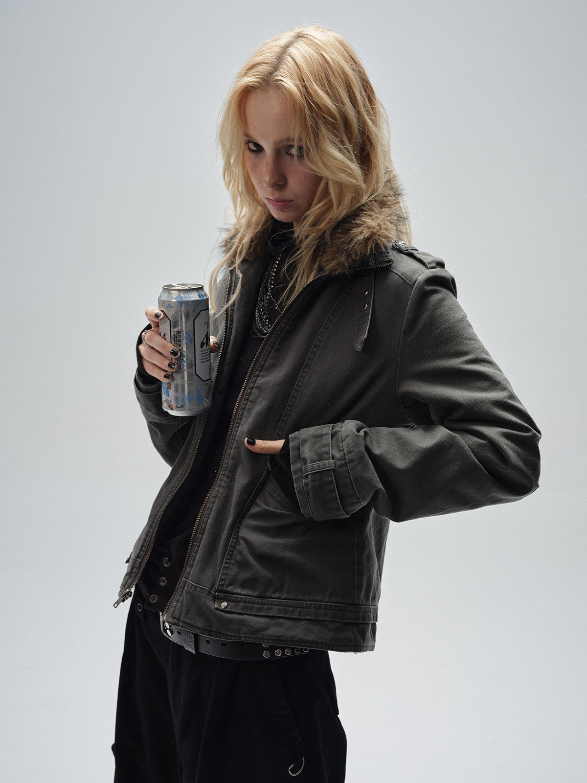 SANDBLASTED METAL-BUCKLE PADDED JACKET