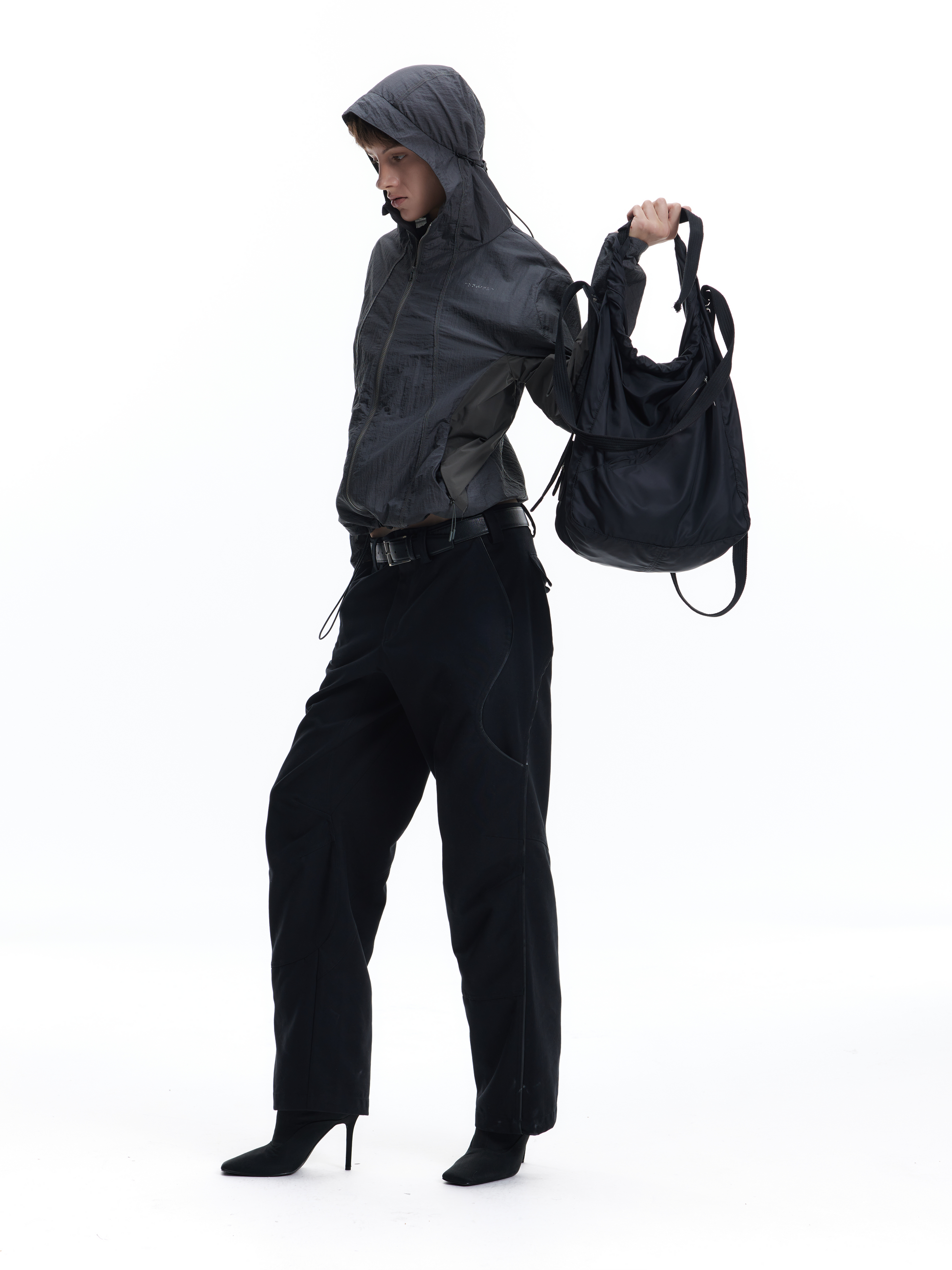 NYLON REVOLUTION MAGNETIC BAG