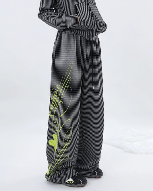 CROSS PRINT STRIPED SWEAT SET