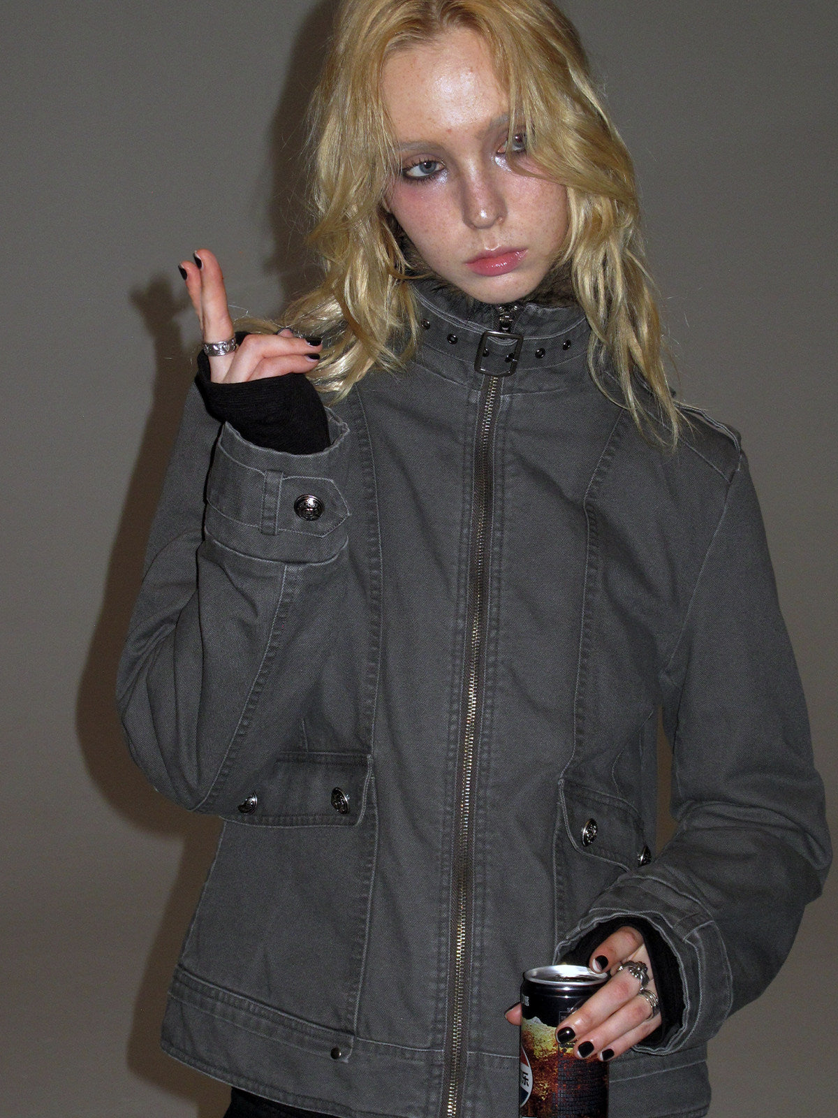 SANDBLASTED METAL-BUCKLE PADDED JACKET