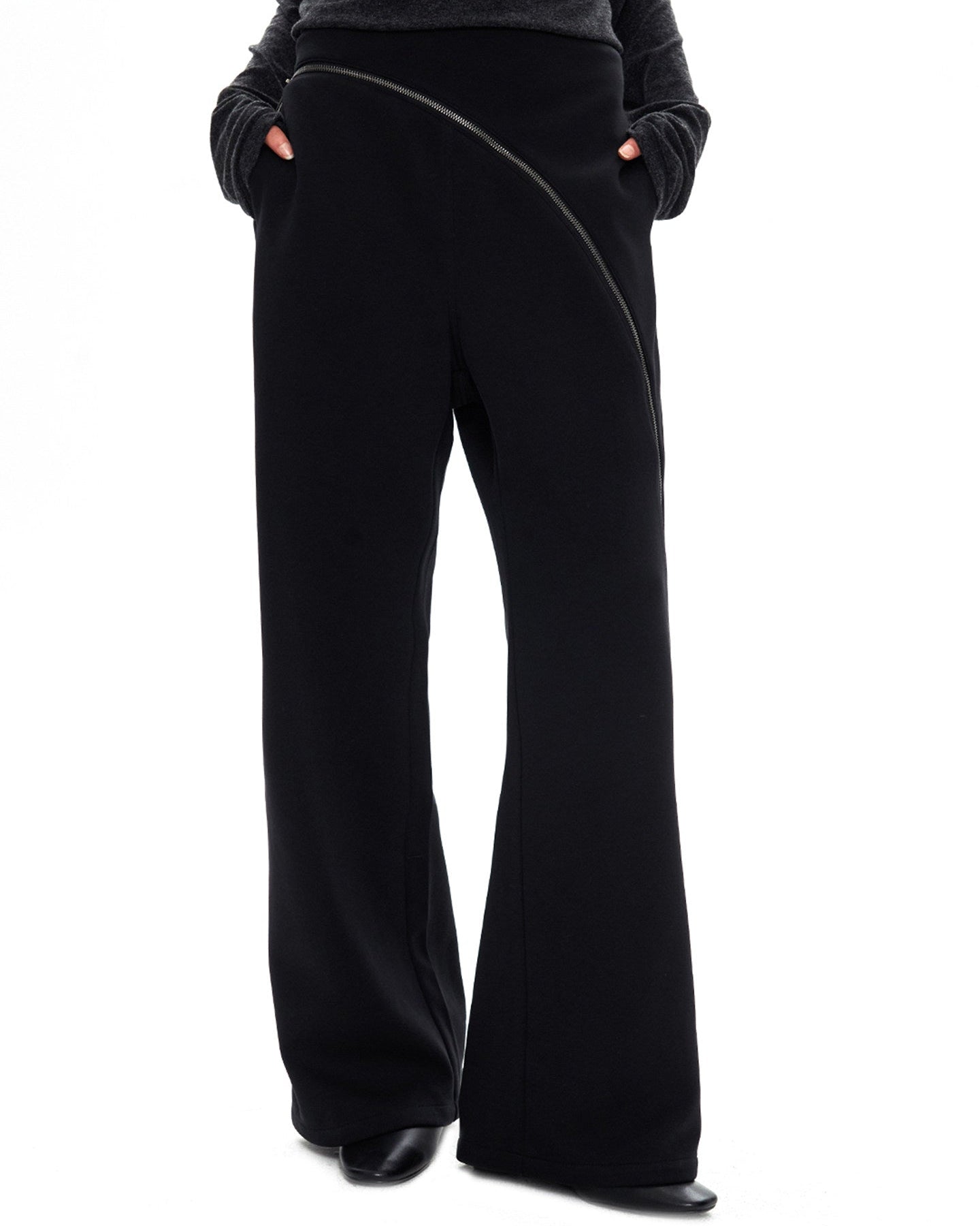 CURVED CHAIN KNIT SWEATPANTS