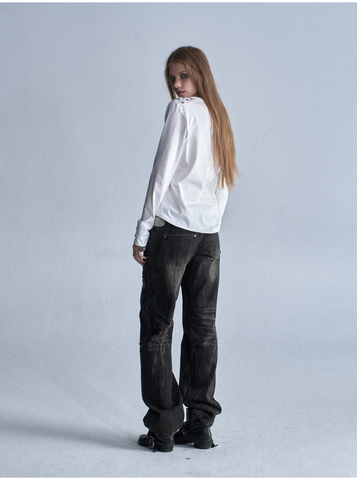 METAL STUD FITTED LONG SLEEVE
