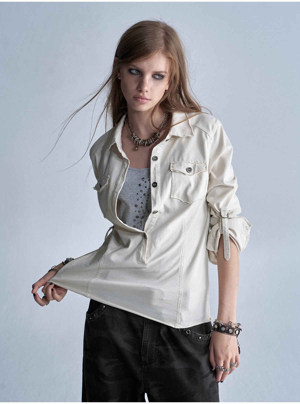 WASHED BUCKLE SLEEVE KNIT SHIRT